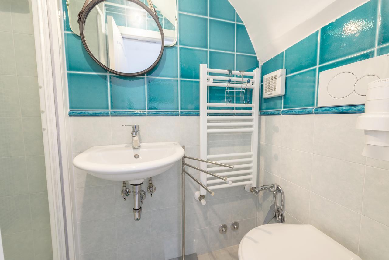Villino Emanuele Bed & Breakfast Santa Marinella Exterior photo